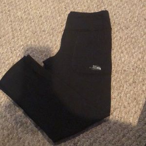 North face crop pocket leggings